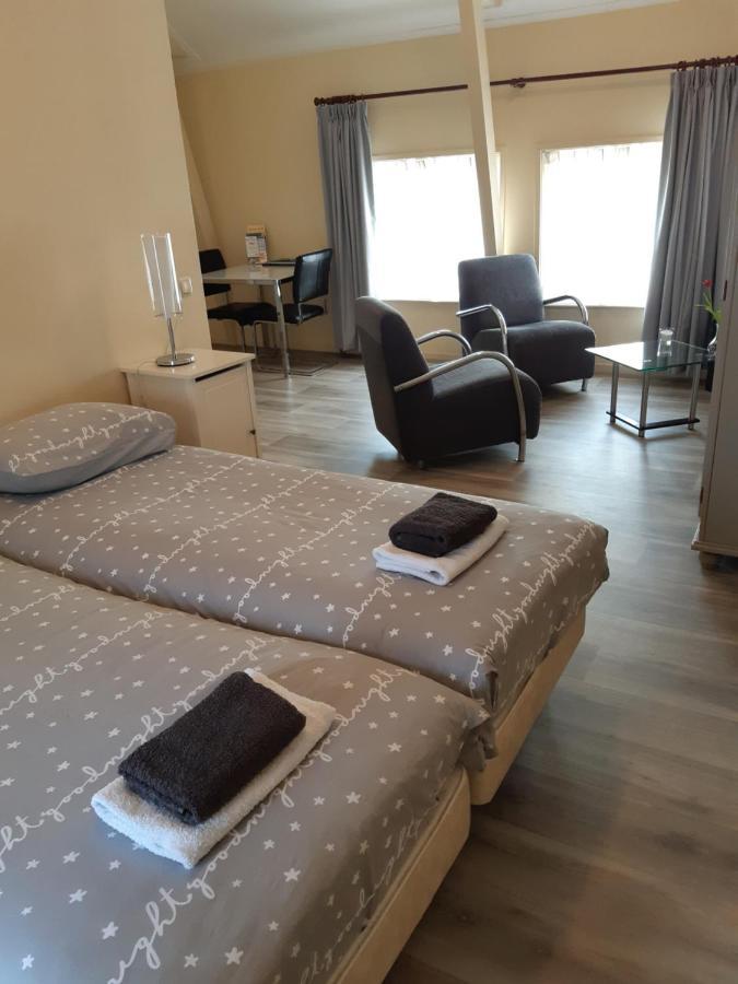 Logement 'De Witte Klok' Oude Bildtzijl Exterior foto