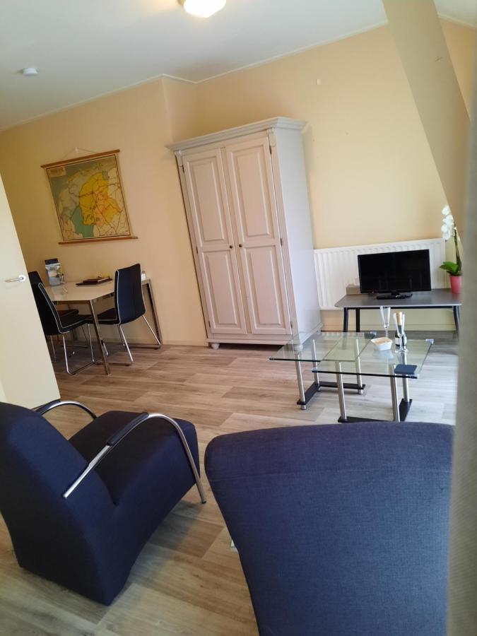 Logement 'De Witte Klok' Oude Bildtzijl Exterior foto