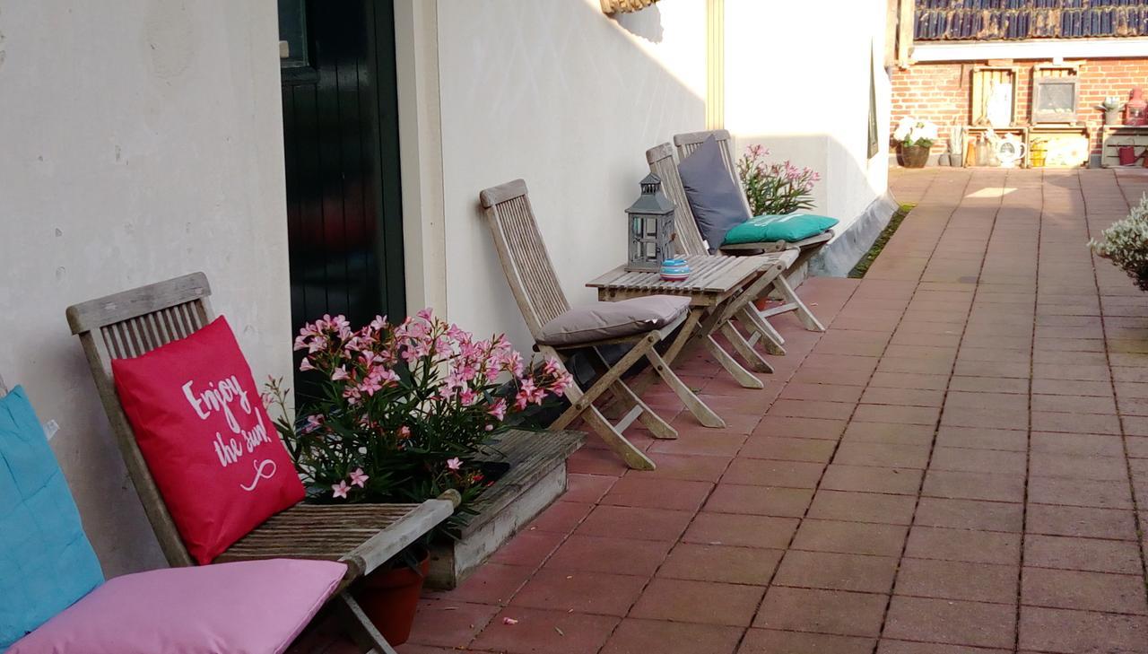 Logement 'De Witte Klok' Oude Bildtzijl Exterior foto